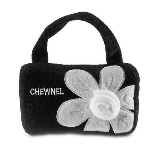 Chewnel Fleur Blanche with White Flower